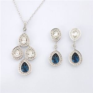 Swarovski（スワロフスキー） 1156255 ネックレス+ピアス　【ブランド箱入り】