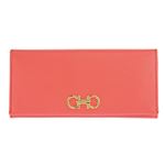 Salvatore Ferragamo（フェラガモ） B857 CALF／M.ROSE 長財布