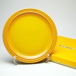 ル・クルーゼ (Le Creuset) ラウンドプレート・LC 23cm ディジョンイエロー