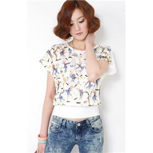 ガーリーで女性らしいプリントが可愛いTシャツ
