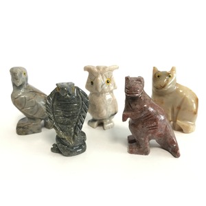 【ミニ動物　アニマルの置物5点セット】T06　天然石　ソープストーンのお守り　動物の形したミニチュア　ハンドメイド彫刻　ペルー製  商品写真