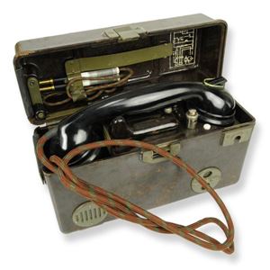 【中古】軍払下品 チェコ軍 フィールドフォン[sis833]A01G07C