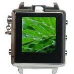 腕時計隠しカメラ LCDビデオカメラ　4G　30fps　８Ｍピクセル