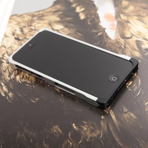 MOBiCRAB メタルバンパー for iPhone5　（シルバー＋ブラック）