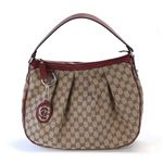 Gucci（グッチ） SUKEY スーキー GGキャンバス インターロッキングGチャーム付 ミディアム ショルダーバッグ ベージュ／ディープレッド 232955 FAFXG 8564