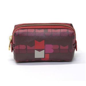 MARC BY MARC JACOBS（マークバイマークジェイコブス） Eazy Pouch コスメティックポーチ 小物入れ PVC×レザー レッド系マルチカラー M3122589 81020 CARDAMOM MULTI