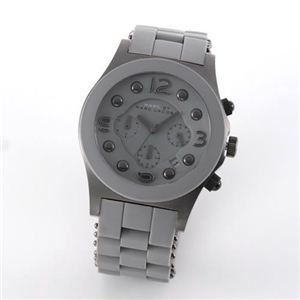 MARC BY MARC JACOBS（マークバイマークジェイコブス） 女子にもお薦め コロンとした丸みのあるやわらかい印象のダイヤルデザイン ラバー素材をつかったクロノグラフ・ウオッチ MBM2566