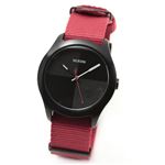 NIXON（ニクソン） THE QUAD （クアッド） POPフォルムのナイロンストラップ・ウオッチ A344-213