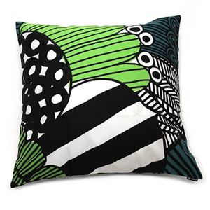 marimekko（マリメッコ） SIIRTOLAPUUTARHA CUSHION COVER 50X50cm シィールトラプータルハ 菜園モチーフ クッションカバー 63879 160 white／green／black