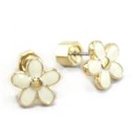 MARC BY MARC JACOBS（マークバイマークジェイコブス） Enamel Daisy Studs デイジーモチーフ ピアス M3PE539-106 80028 Cream