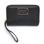 MARC BY MARC JACOBS（マークバイマークジェイコブス） M0007205 1 Black New Too Hot To Handle Wingman iPhone・アイフォン収納ポケット＆パスケース付 ラウンドファスナーマルチポーチ ミニ財布 ≪2015AW≫