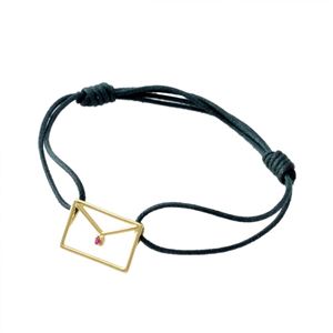 ALIITA (アリータ) CARITA RUBI CORD BRACELET 9KYG×RDルビー カリタ レター 封筒モチーフ コード ブレスレット