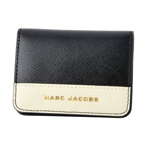 MARC JACOBS （マークジェイコブス） M0013709-190 Black／Cloud White（ブラック／オフホワイト） サフィアノ メタル レター パスケース カードケース Saffiano Metal Letters Train Pass Case