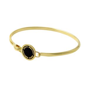 MARC JACOBS（マークジェイコブス）M0008542-062 Black／Oro ロゴ ディスク エナメル バングル ブレスレット Logo Disc Enamel Hinge Bracelet