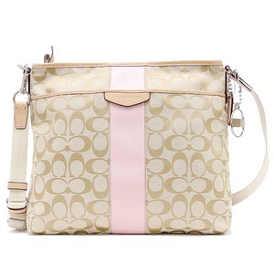 【COACH　OUTLET】コーチ　シグネチャーストライプ 12cm ファイル バッグ　ショルダーバッグ　F28502 SVCJZ
