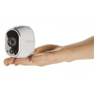 NETGEAR Inc. Arlo 100%ワイヤレス電池駆動ネットワークカメラ(増設用カメラ1台) 防犯対策 家族ペット見守り スマホで簡単設定 -繋いで、おとして、プッシュ- VMC3030-100JPS 商品写真4