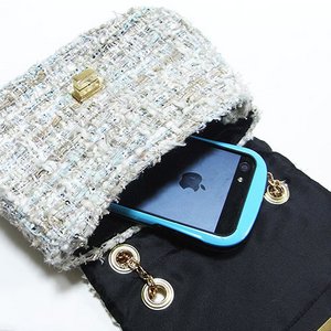 スマホも入る小ぶりショルダーバッグ/スパンゴールド スマホも入る小ぶりショルダーバッグ/スパンゴールド