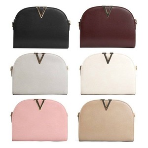 Vカットがポイント♪コロンとした上品ショルダーバッグ/ベージュ Vカットがポイント♪コロンとした上品ショルダーバッグ/ベージュ