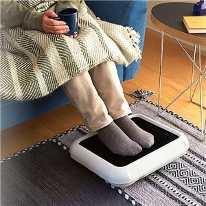 コンパクト 足元ヒーター/暖房器具 【ホワイト】 幅40cm 無音 無排気 4時間自動オフ機能付き スチール 〔リビング オフィス〕 コンパクト 足元ヒーター/暖房器具 【ホワイト】 幅40cm 無音 無排気 4時間自動オフ機能付き スチール 〔リビング オフィス〕