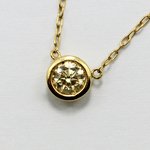 18金0.3ctイエローダイヤモンド両端留めフクリンペンダント