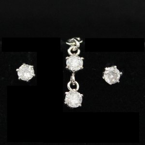 18金ホワイトゴールド0.3ctダイヤモンド2wayスタッドピアス