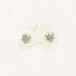 18金0.1ct一粒石ダイヤモンドスタッドピアス