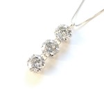 1.8ct プラチナ スリーストーン ダイヤモンド ペンダント ネックレス