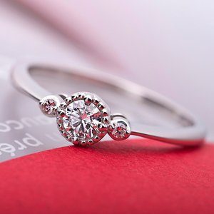 プラチナPT950　天然ダイヤリング　ダイヤ0.19ct　ピンクダイヤ0.022ct（2石）　12.5号　Hアップ　SIアップ　アンティークモチーフ