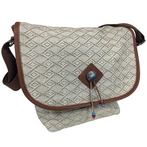 メッセンジャーバッグ／鞄 インディアン・モトサイクル社製 カブセ部分2段階調節可 ジュート柄 - 拡大画像