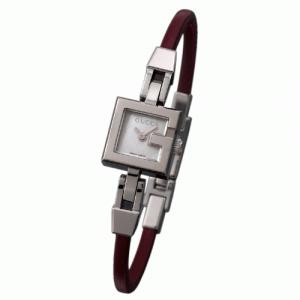 【GUCCI:グッチ】102R YA102503 レディースウォッチ(ホワイトシェル文字盤×ダークレッドレザーベルト) - 拡大画像
