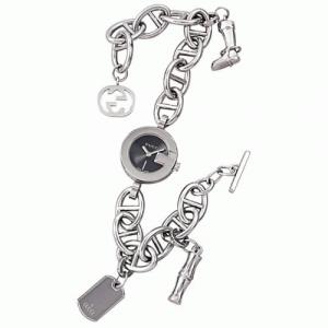 【GUCCI：グッチ】YA107503 107L チャーム付きレディースウォッチ(ブラック文字盤) - 拡大画像