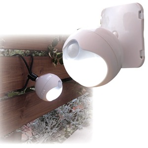 (まとめ)旭電機化成 防雨LEDセンサーライト 809994【×2セット】 商品写真1