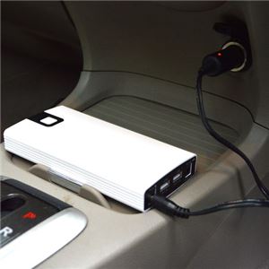 サンコー シガーソケットでスマホも車も充電するバッテリー&ジャンプスターター PWBK84RF 商品写真5