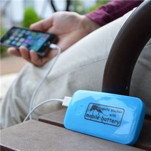 (まとめ)サンコー 蚊よけ付きモバイルバッテリー ブルー USBTMQ5B【×2セット】 商品写真2