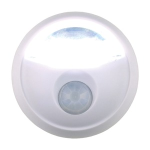 LEDセンサーライト(LED照明) 乾電池式/角度調節可/オートモード付き (玄関/廊下/階段)