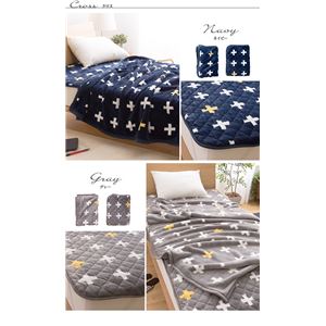 【毛布単品】mofua プレミアムマイクロファイバー毛布plus クロス柄 シングル ネイビー 商品写真5