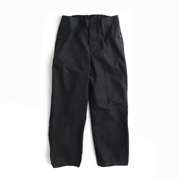 旧東ドイツ軍放出ワークパンツブラック未使用デットストック 52