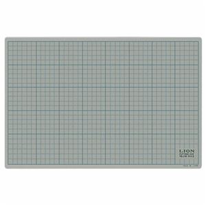 (まとめ) ライオン事務器 カッティングマット 再生PVC製 両面使用 450×300×3mm 灰/黒 CM-4512 1枚  【×5セット】