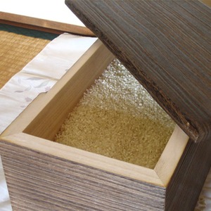 桐の米びつ/ライスストッカー 【5kg用/焼桐】 泉州留河 日本製 商品写真2